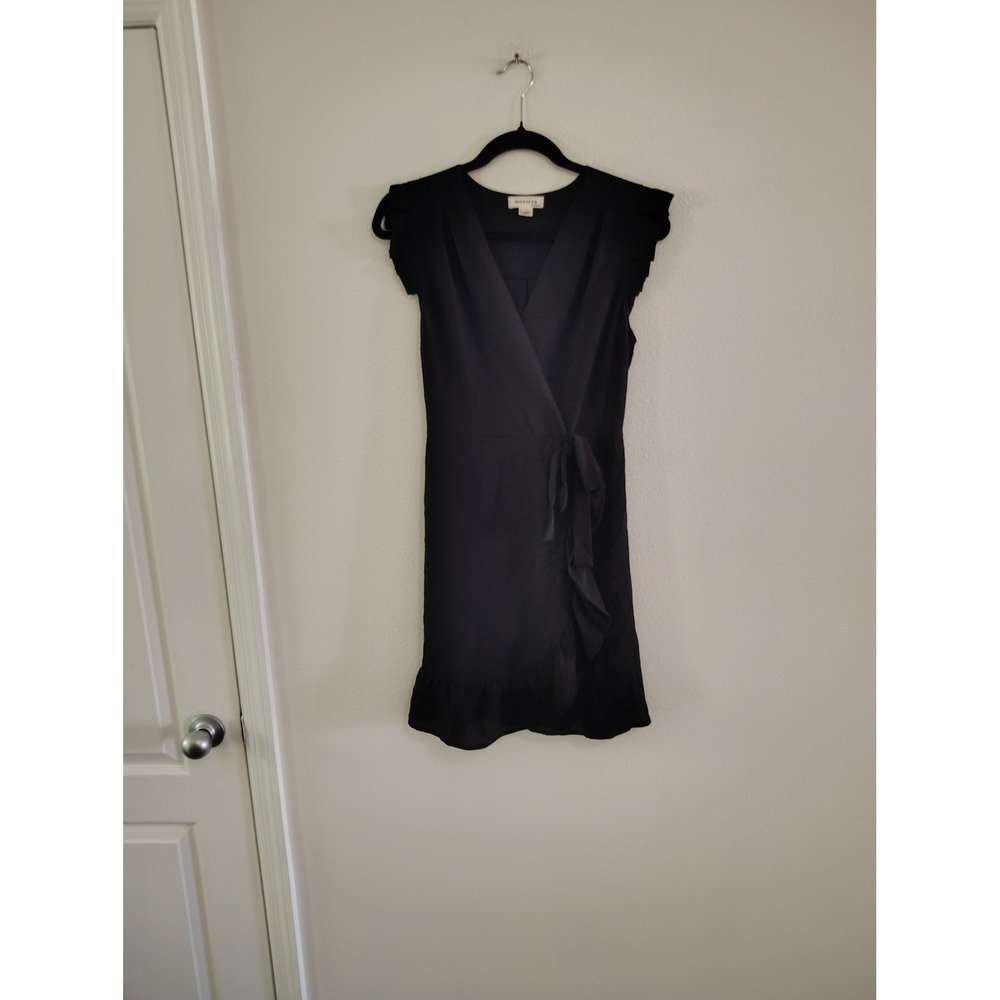 Monteau Los Angeles Black Wrap Dress Flutter Sleeve Ruffle Hem V-Neck Medium